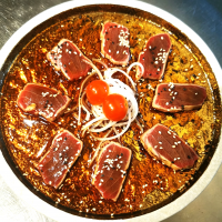12. Tataki de atún (8 unidades)