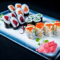 48. Moriawase de maki variado