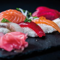 43. Moriawase sushi y sashimi